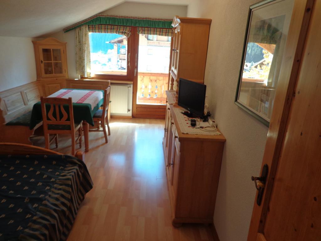 Apartamento Sterzingerhof Neustift im Stubaital Habitación foto