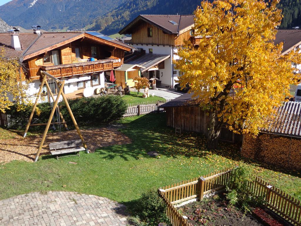 Apartamento Sterzingerhof Neustift im Stubaital Habitación foto